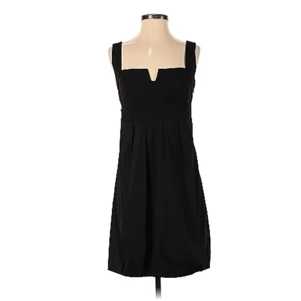 Perfect little black dress!